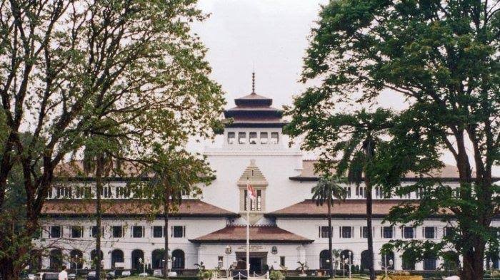 Kualitas Udara Jawa Barat Memburuk, Warga Rentan Diminta Waspada